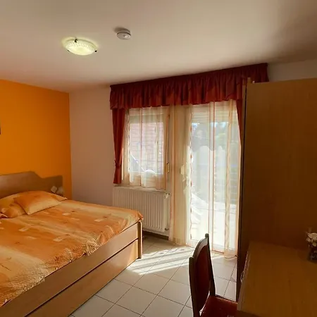 Andrea * ザラカロシュ