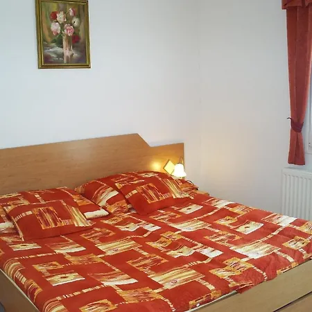 Andrea * ザラカロシュ